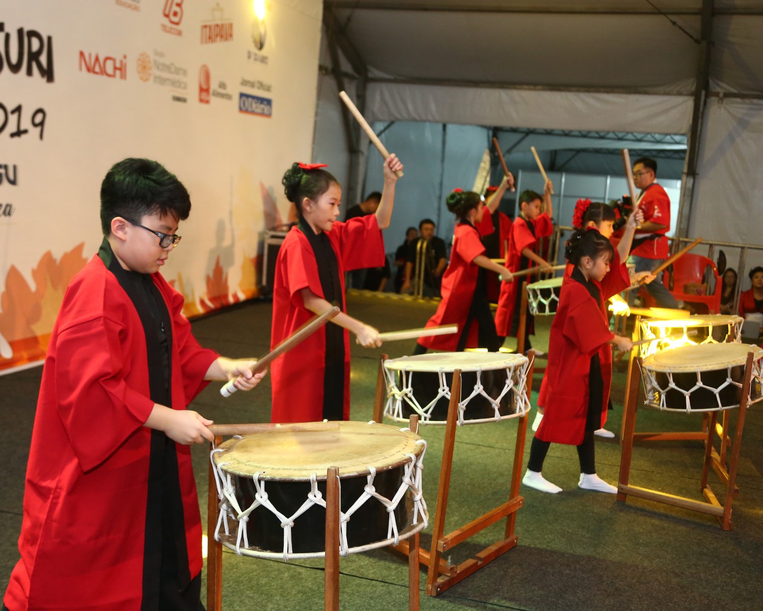 Img: Mesmo com chuva, Festival Akimatsuri reúne milhares de pessoas no primeiro final de semana