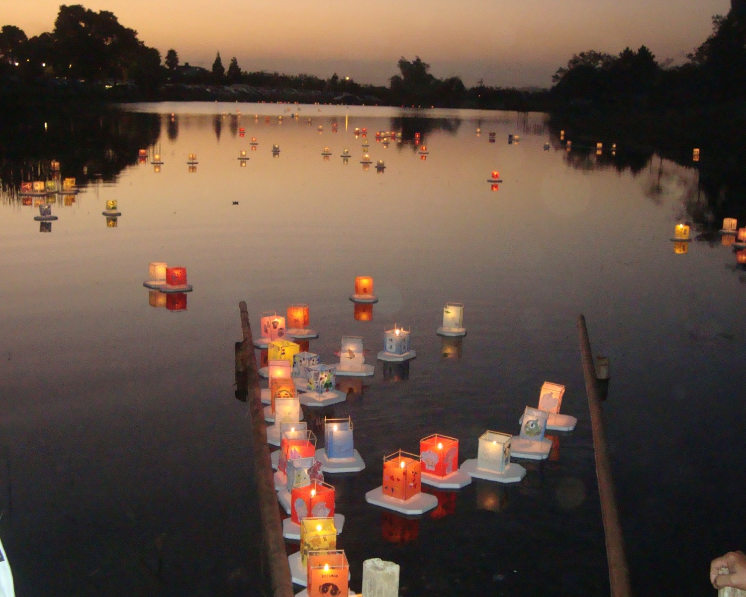 Img: Tooro Nagashi é tradição no Akimatsuri