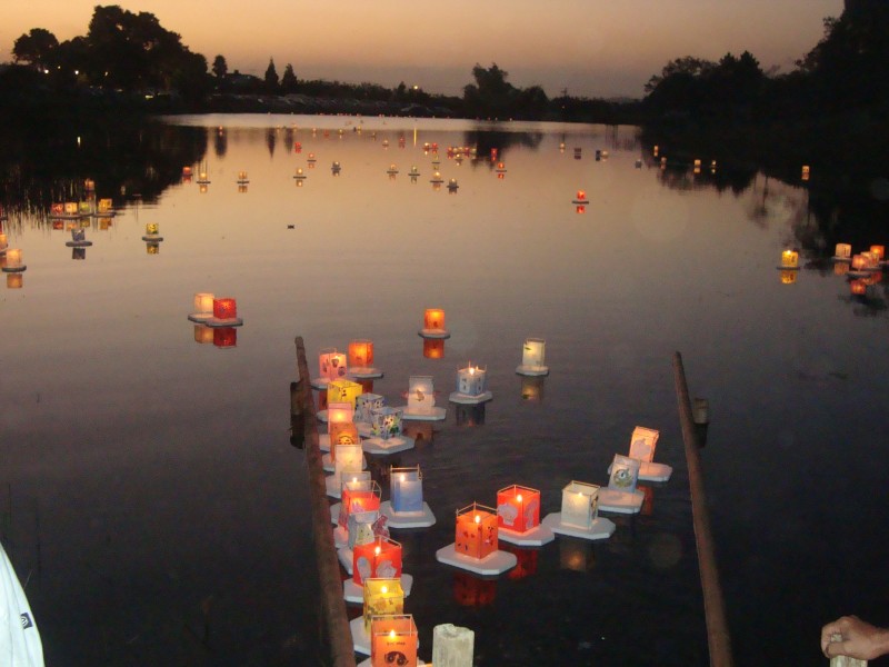 Img: Tooro Nagashi é tradição no Akimatsuri